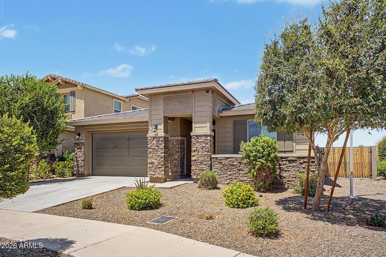 18222 W Via Montoya Dr - Photo 3 of 43