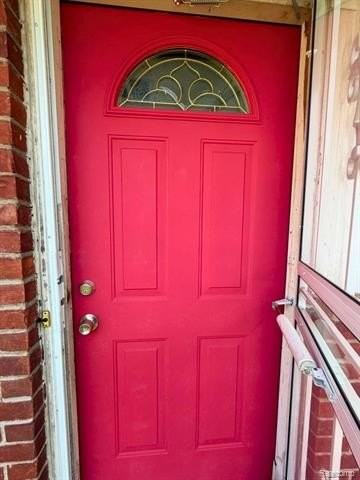 29537 Hazelwood St - Photo 2 of 17