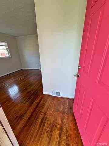 29537 Hazelwood St - Photo 3 of 17