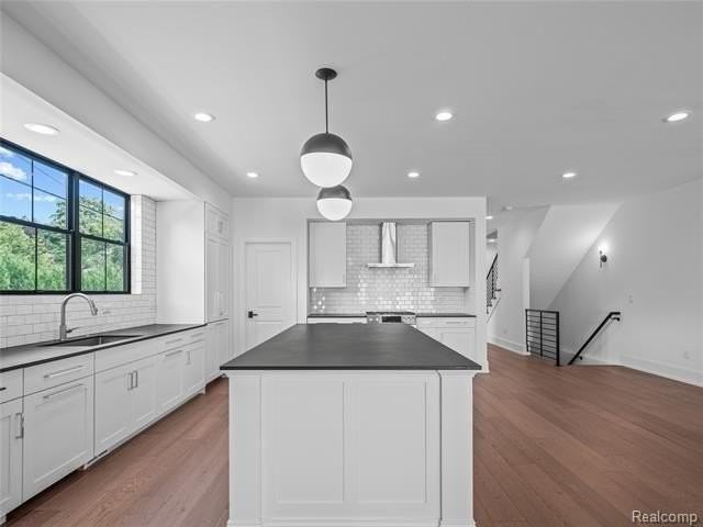 887 Redding Rd - Photo 5 of 20