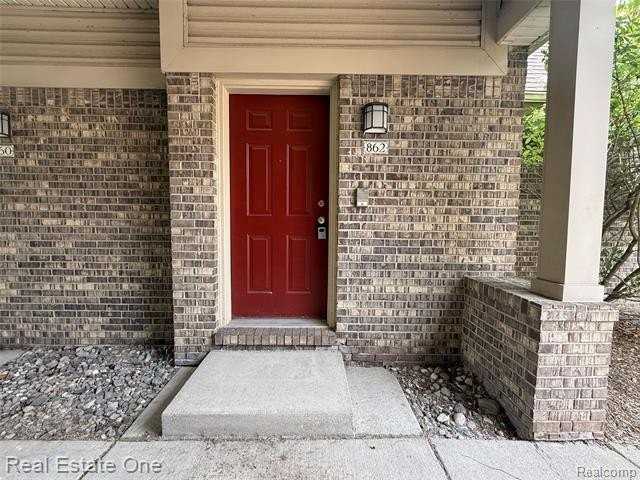 862 Brandon Ave - Photo 2 of 19