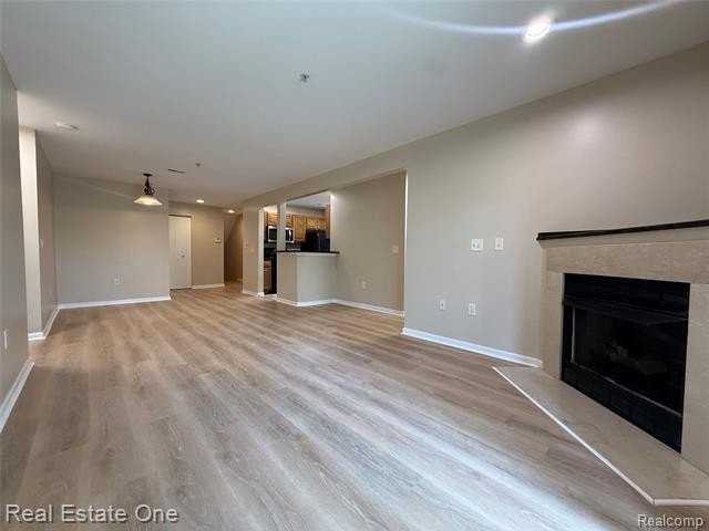 862 Brandon Ave - Photo 3 of 19
