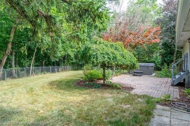 16840 Savoie St - Photo 4 of 34