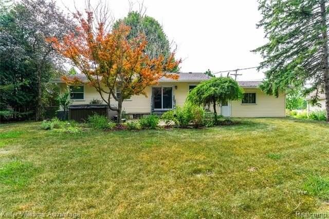 16840 Savoie St - Photo 6 of 34