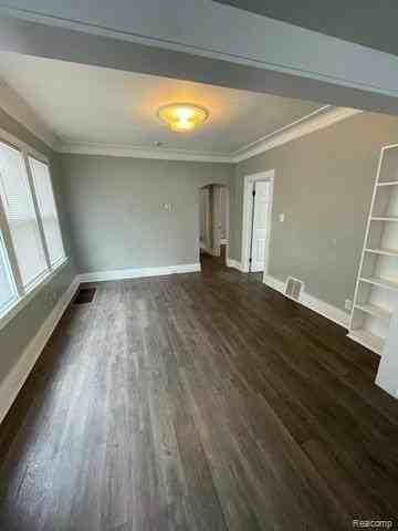 2002 Clements St - Photo 3 of 9