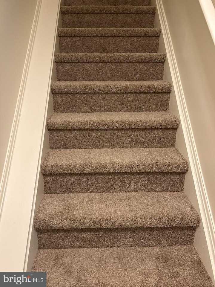 601 Meadowbrook Dr - Photo 5 of 16