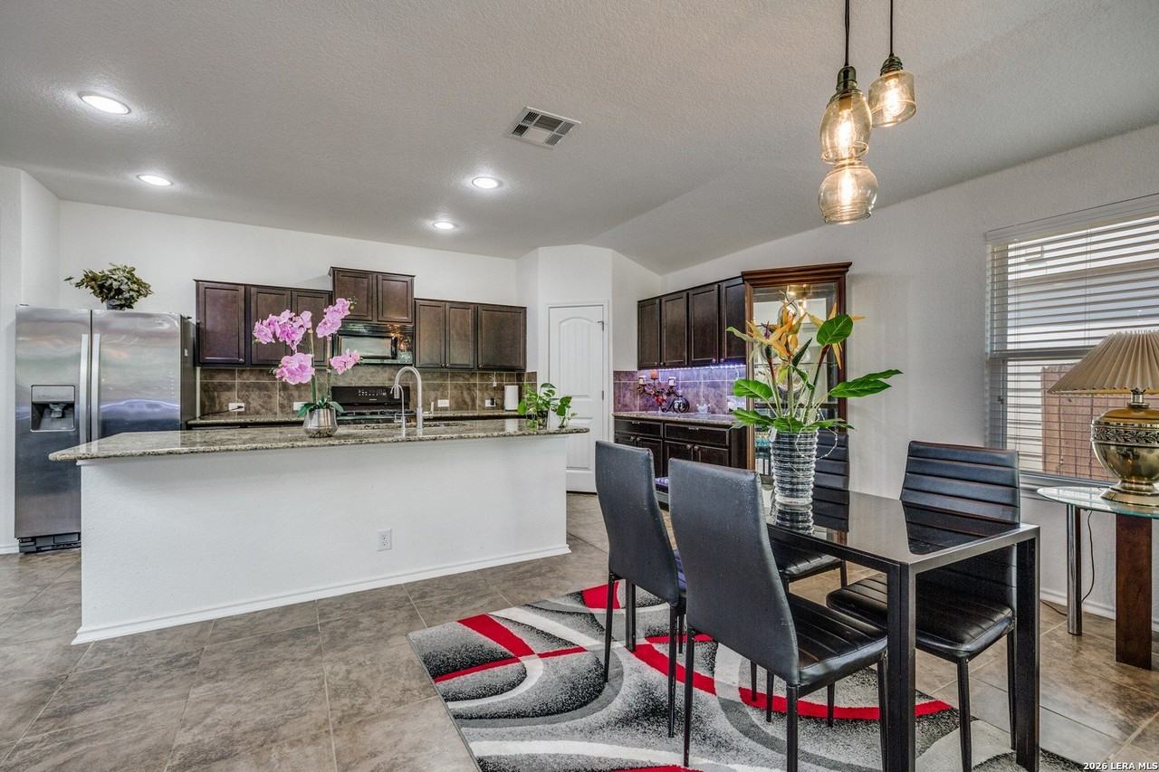 10415 Rhyder Rdg - Photo 7 of 25