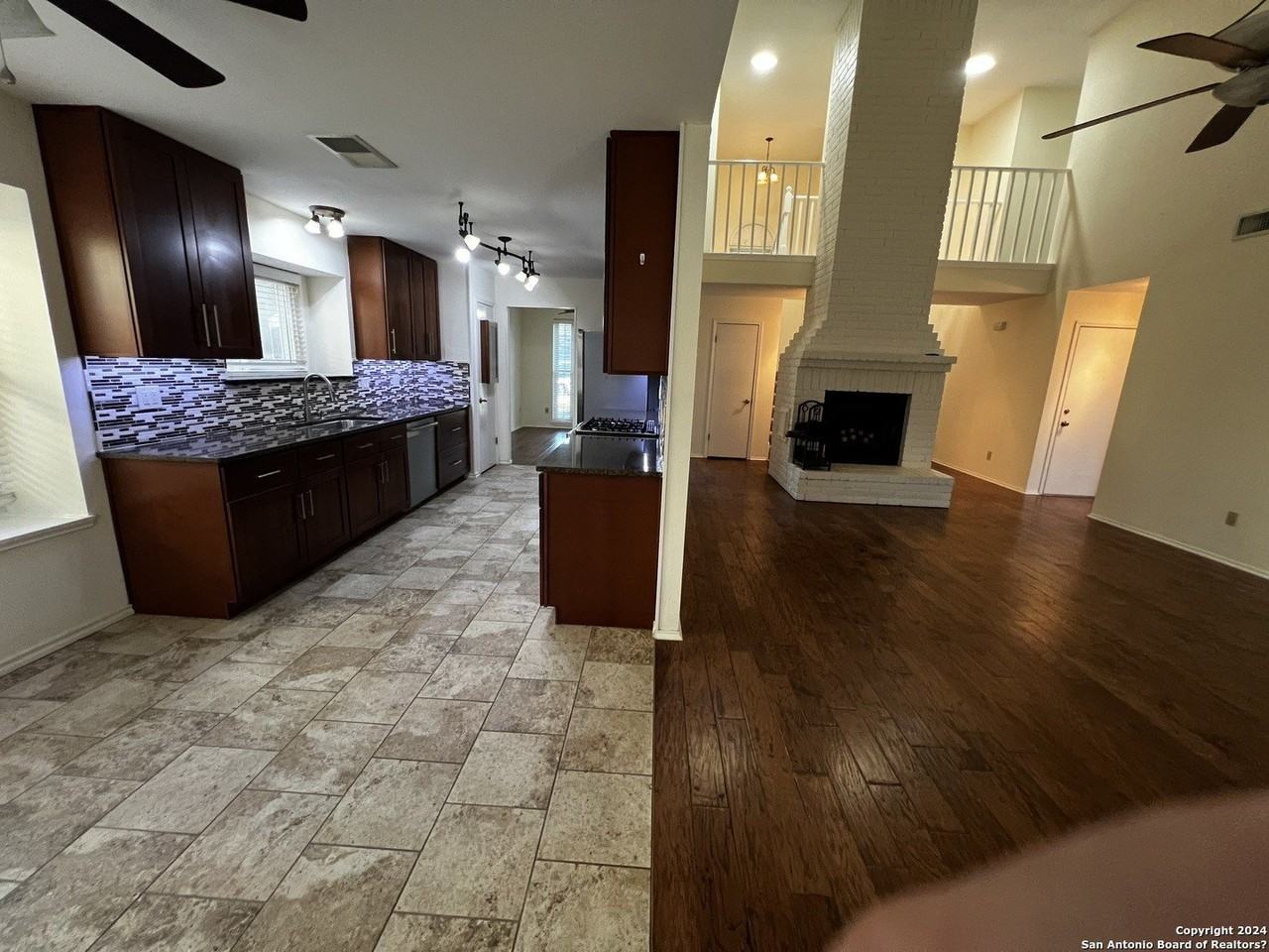 7501 Forest Echo - Photo 6 of 42