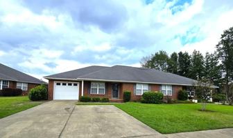 featured image of 3563 Beacon Dr