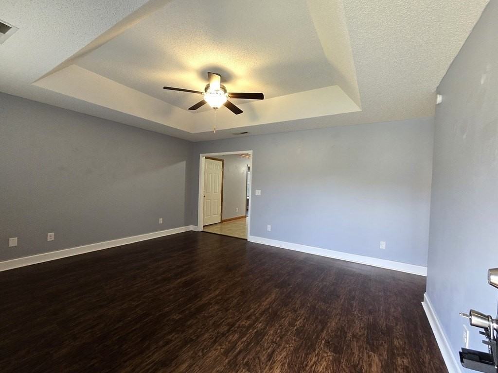 3563 Beacon Dr - Photo 3 of 31