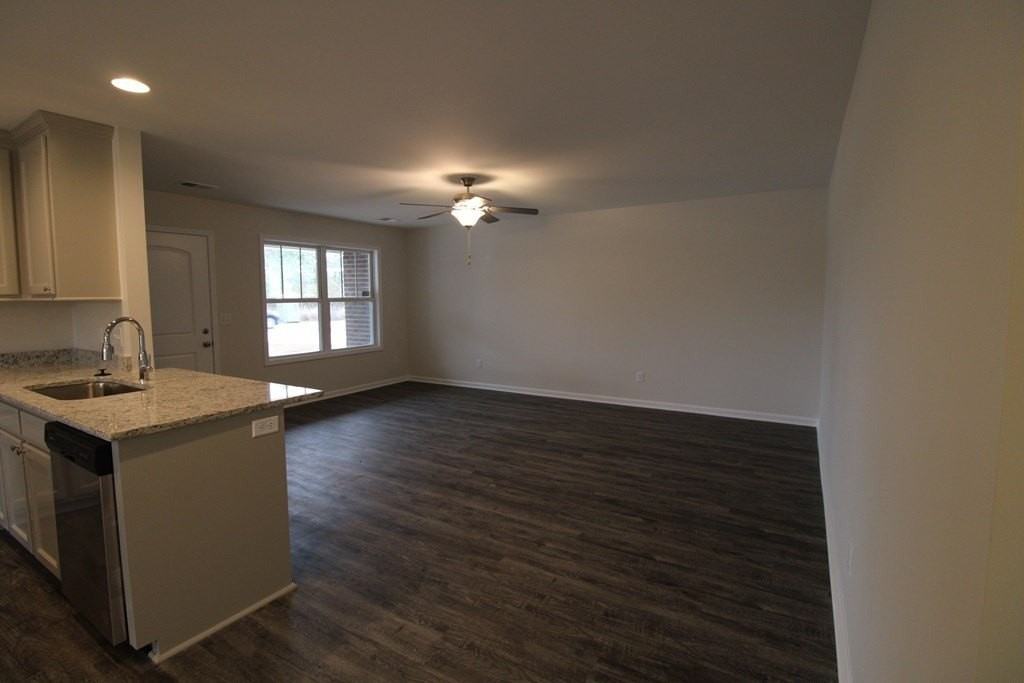 578 Brushwood Dr - Photo 5 of 24