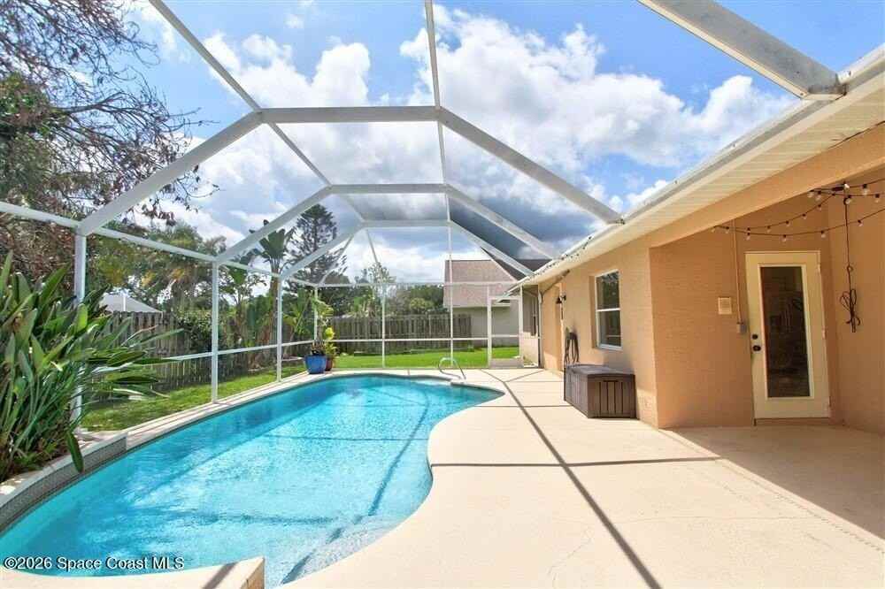 1899 Crane Creek Blvd - Photo 2 of 34