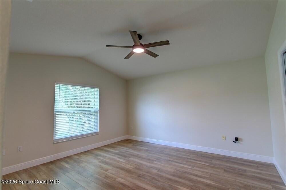 1899 Crane Creek Blvd - Photo 6 of 34