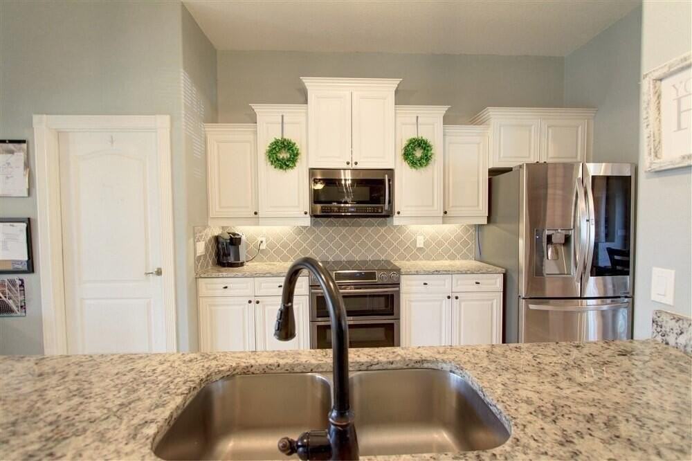 125 Palm Cir - Photo 5 of 41