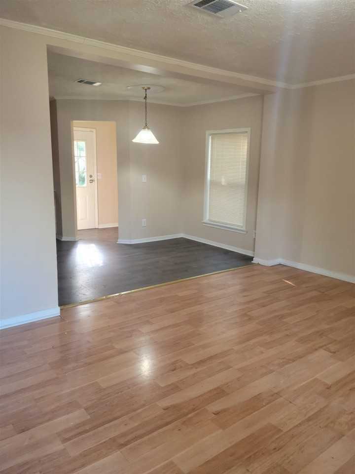 37 Evergreen Ave #B - Photo 3 of 16