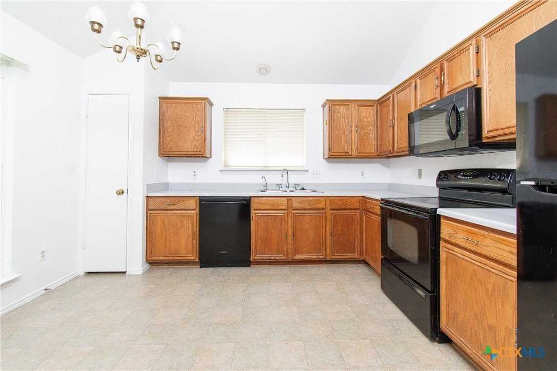 2406 Cactus Dr - Photo 5 of 18