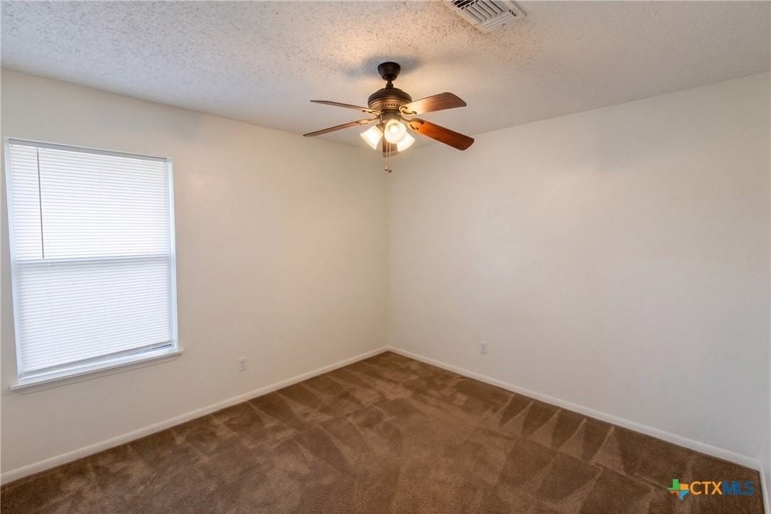 703 Traci Dr - Photo 4 of 9