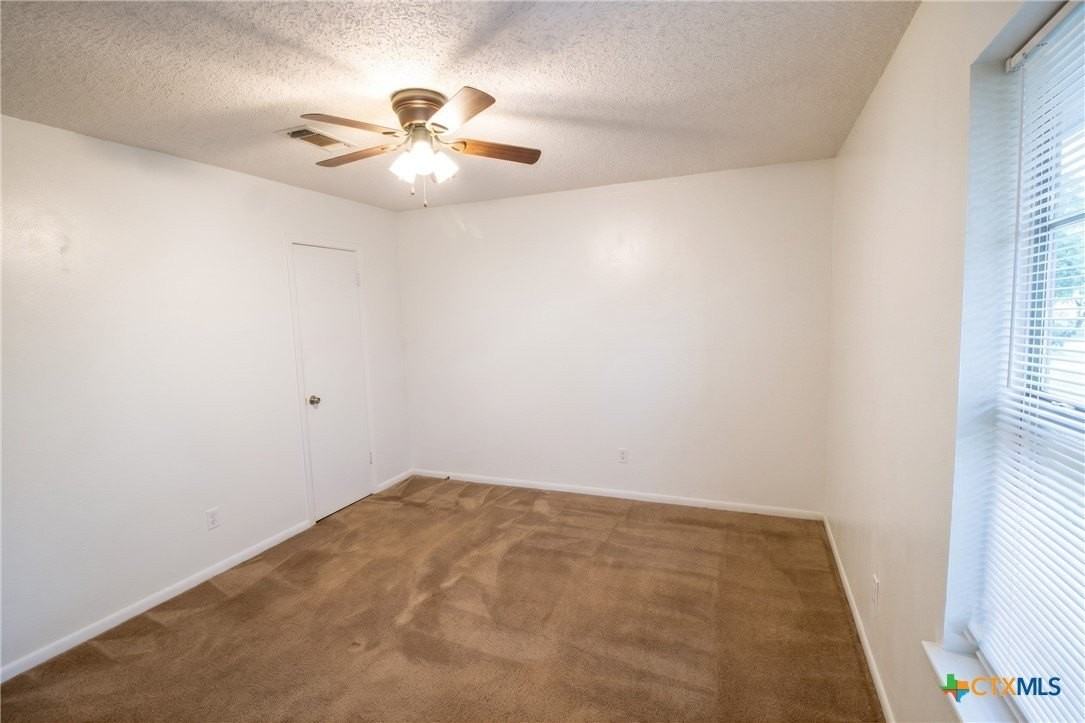 703 Traci Dr - Photo 5 of 9
