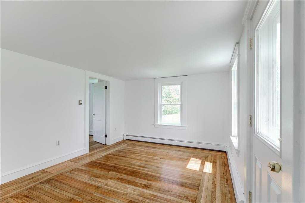 44 Paquins Ln - Photo 4 of 17