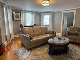 featured image of 4 Hammond St #5