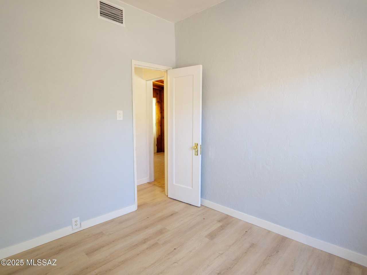 1315 N 2nd Ave - Photo 7 of 20