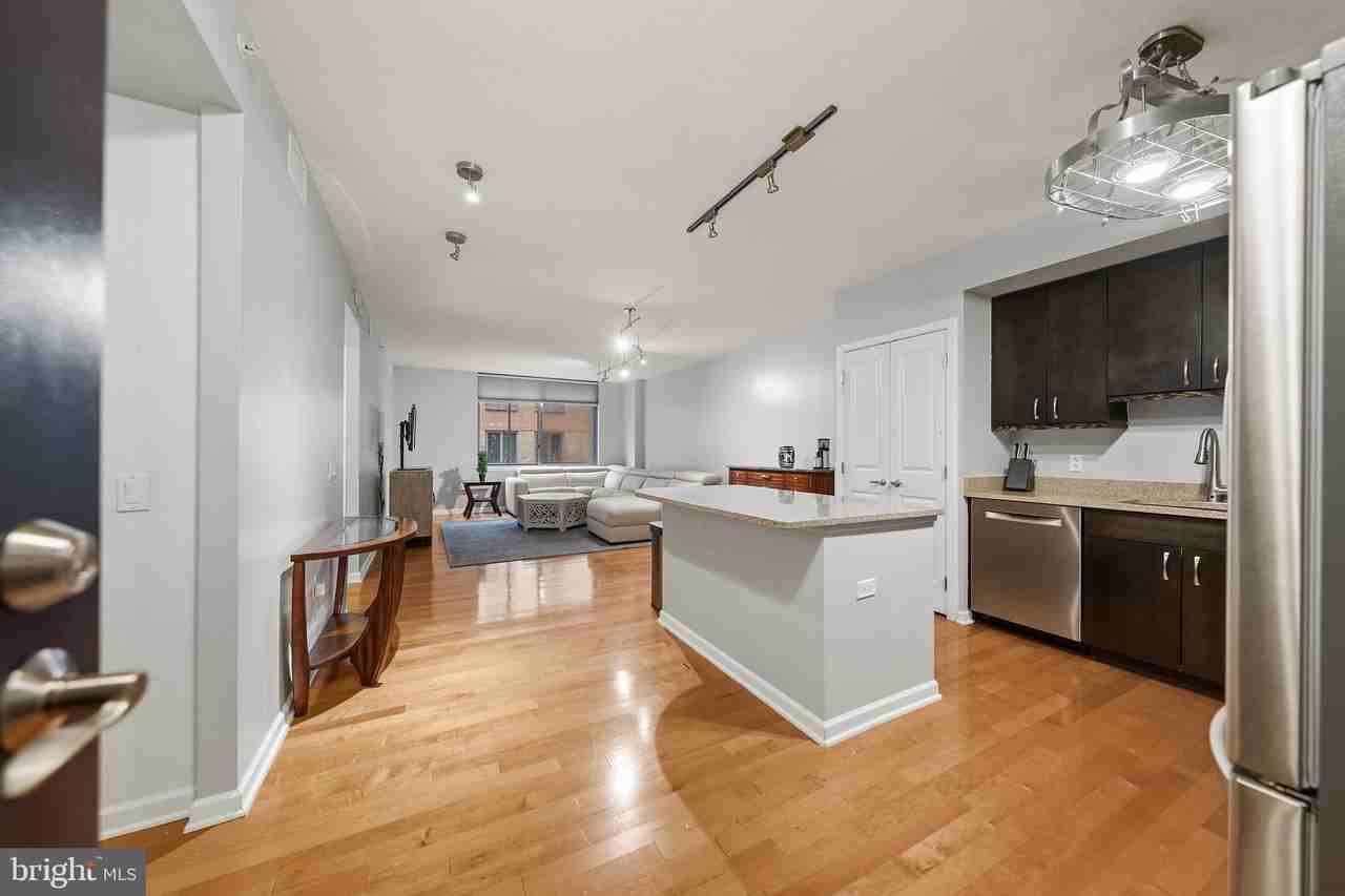 440 L St Nw #407 - Photo 4 of 11