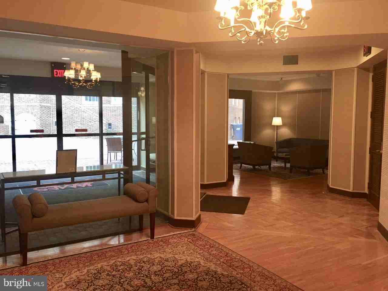 1077 30th St Nw #414 - Photo 3 of 16