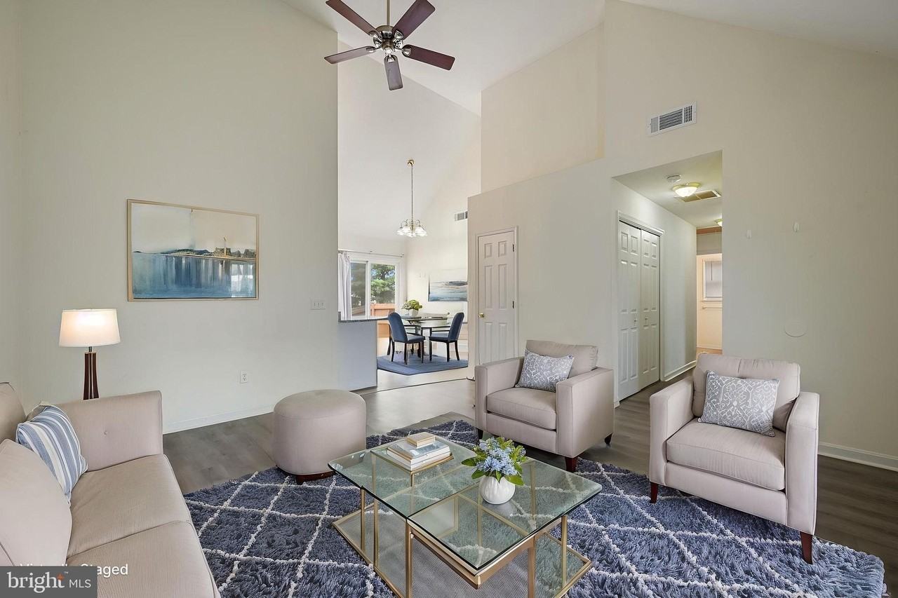 49 Winding Wood Dr - Photo 2 of 9