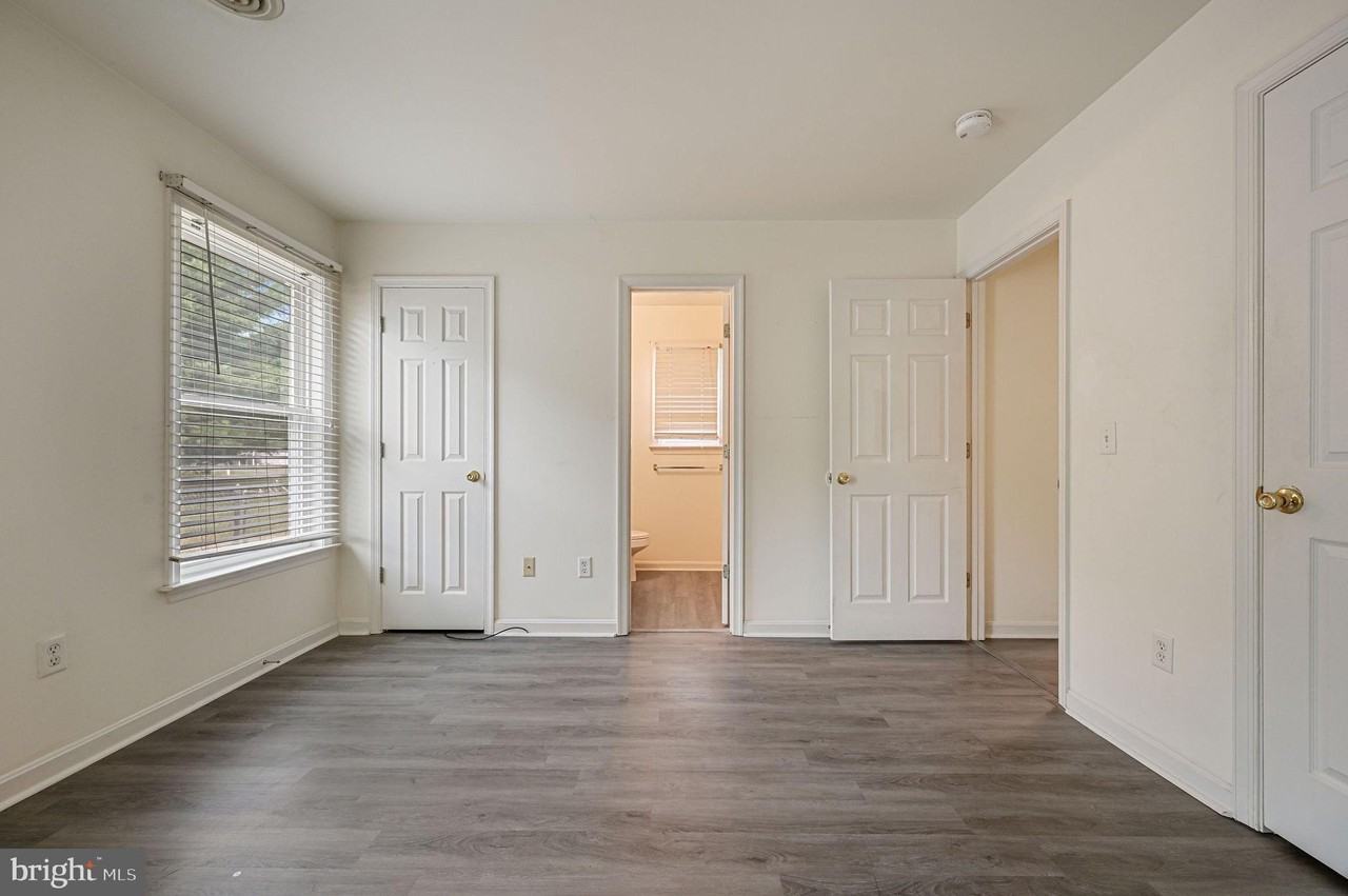 49 Winding Wood Dr - Photo 6 of 9