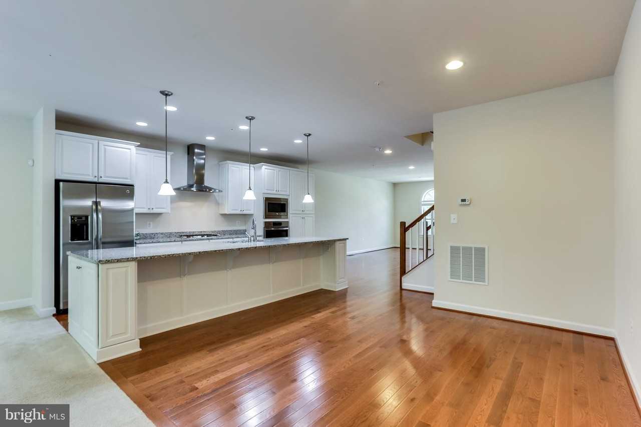 7872 Patterson Way - Photo 7 of 48
