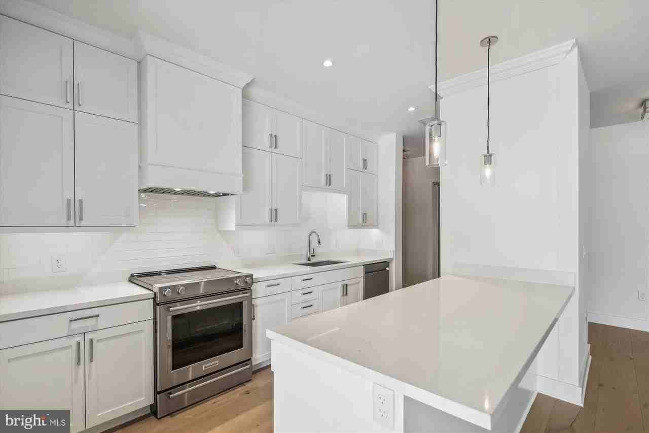 106 Annapolis St #204 - Photo 5 of 24