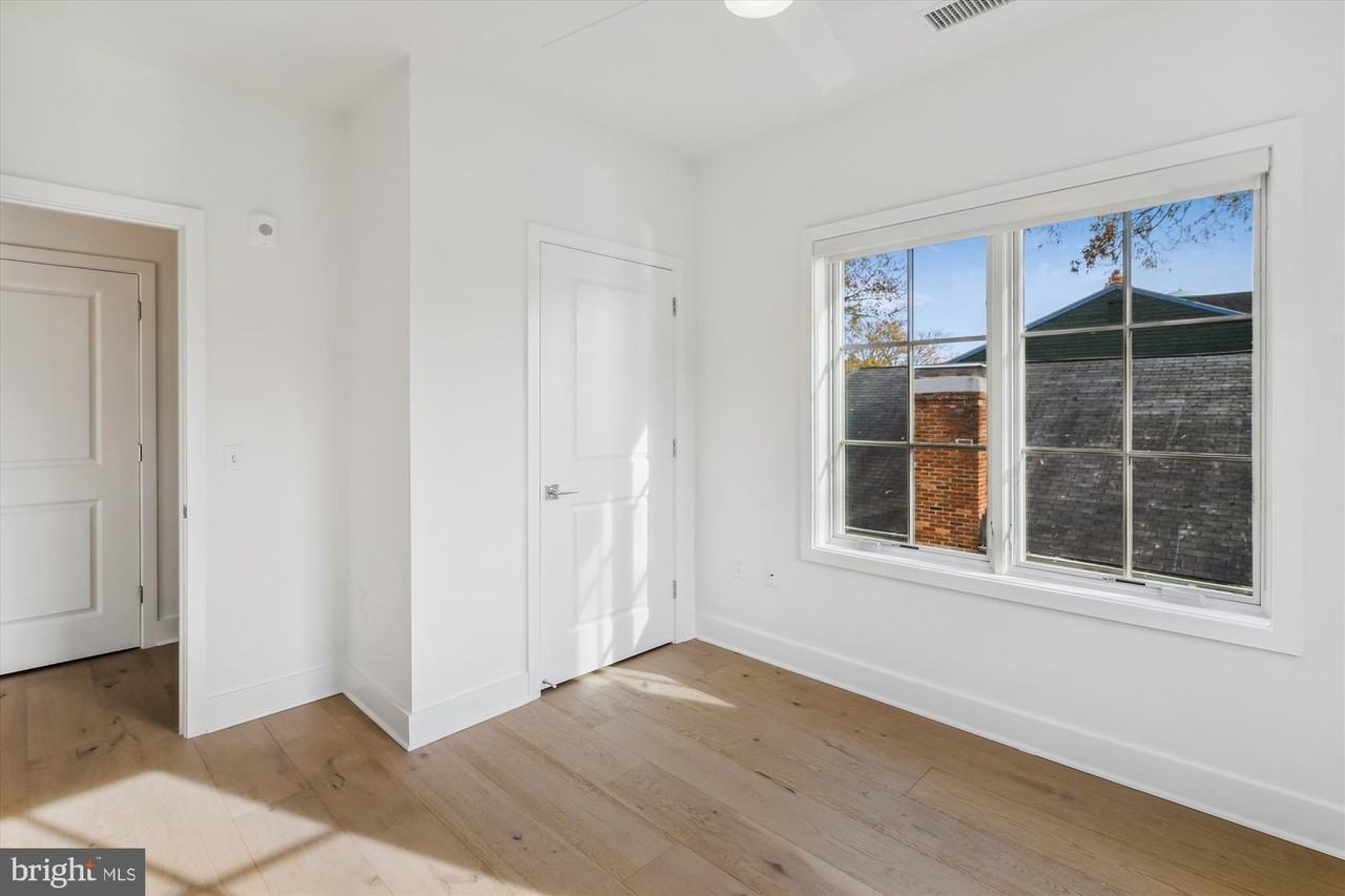 106 Annapolis St #204 - Photo 7 of 24