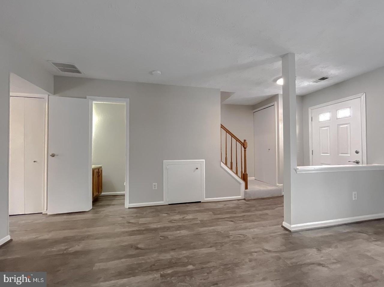 4232 Drake Ct - Photo 3 of 23