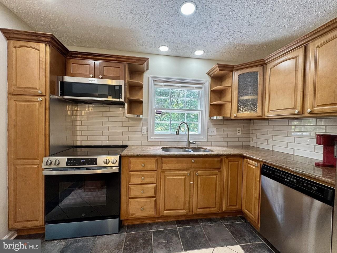 13413 Wisteria Dr - Photo 2 of 28