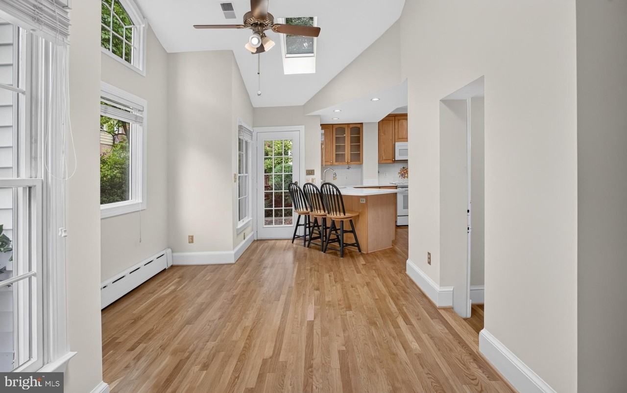 4705 Hunt Ave - Photo 6 of 32