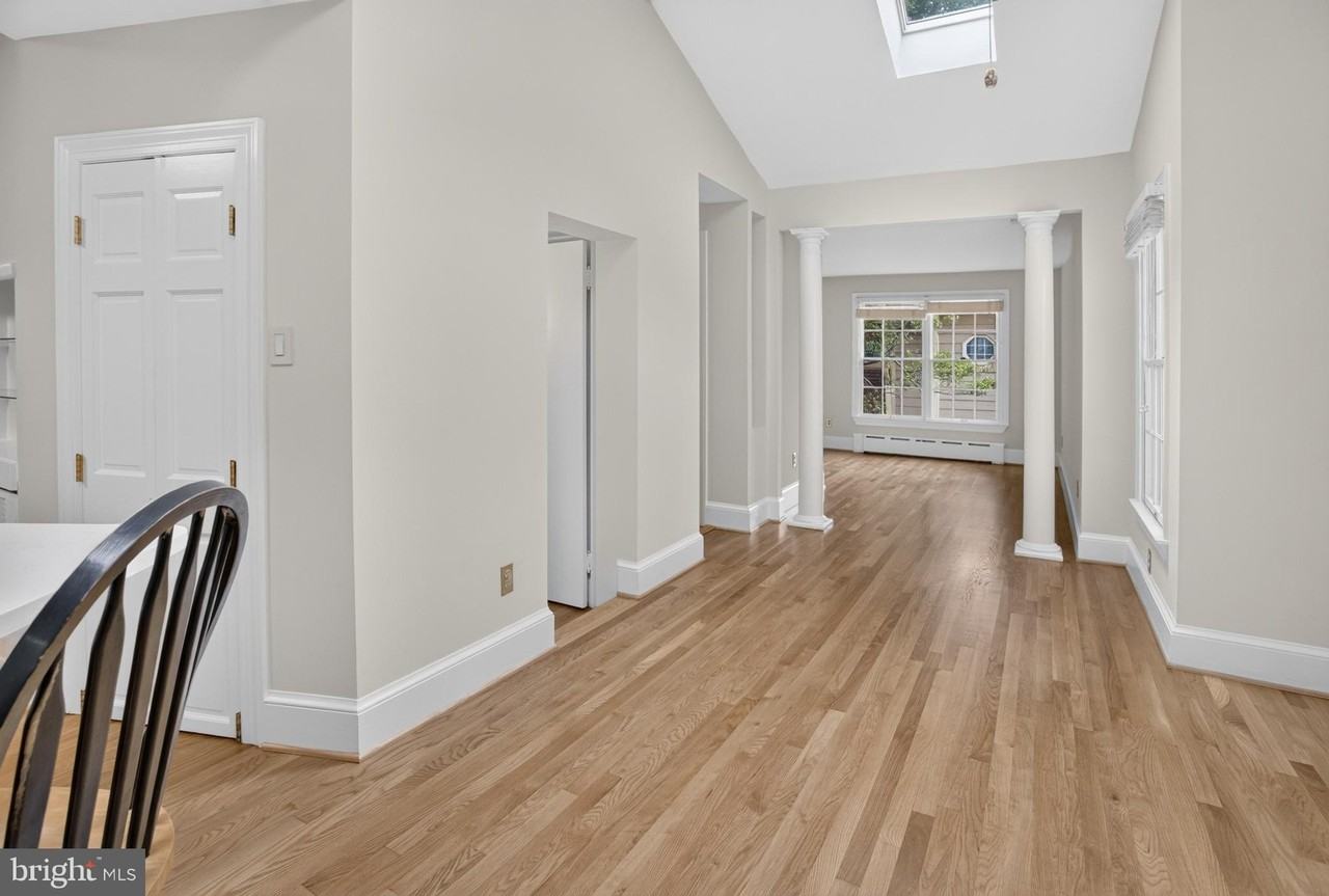 4705 Hunt Ave - Photo 7 of 32