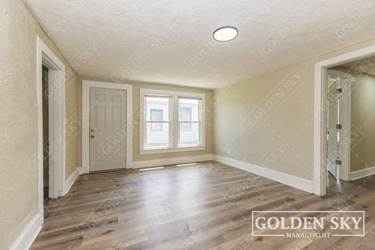 2716 S Liberty St #1 - Photo 3 of 10
