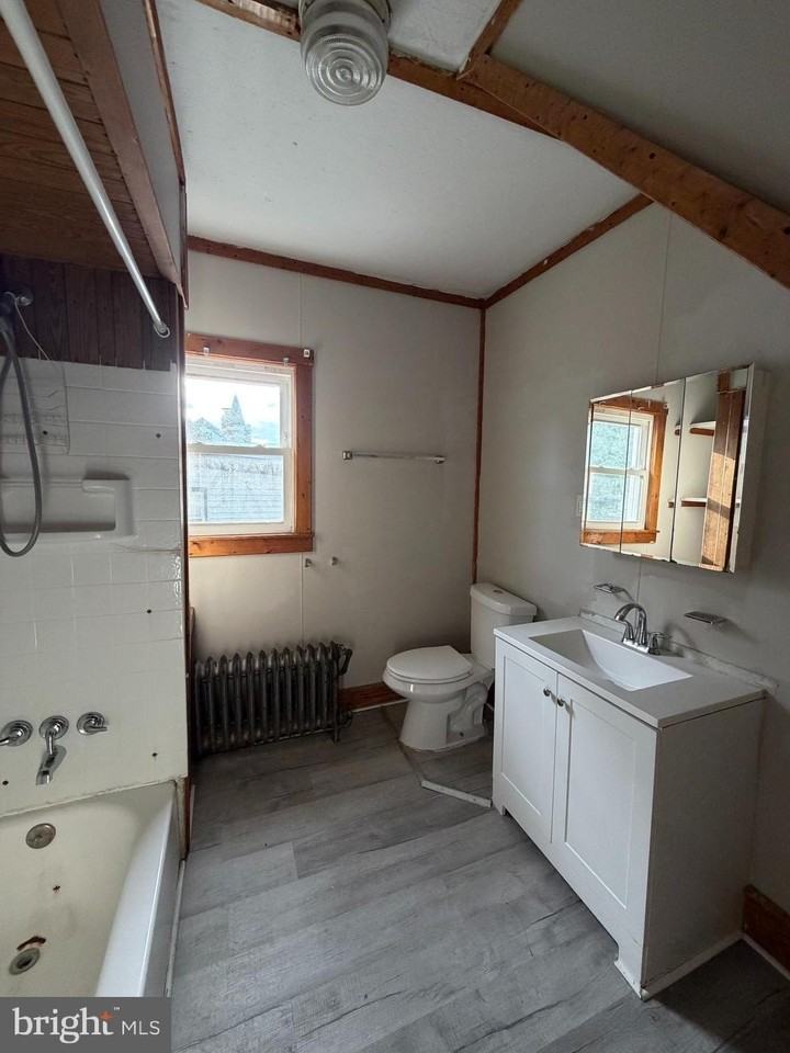 328 E Mulberry St #C - Photo 5 of 12