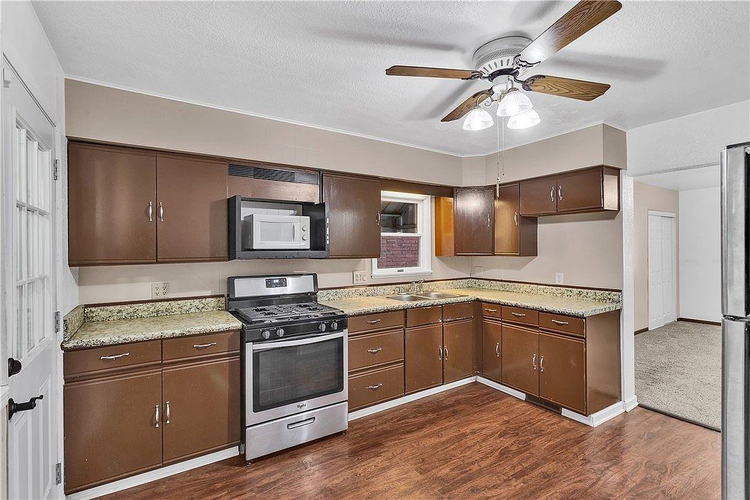 204 Johnston Ave #1 - Photo 4 of 10