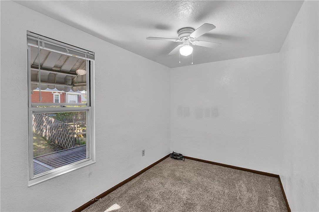204 Johnston Ave #1 - Photo 6 of 10