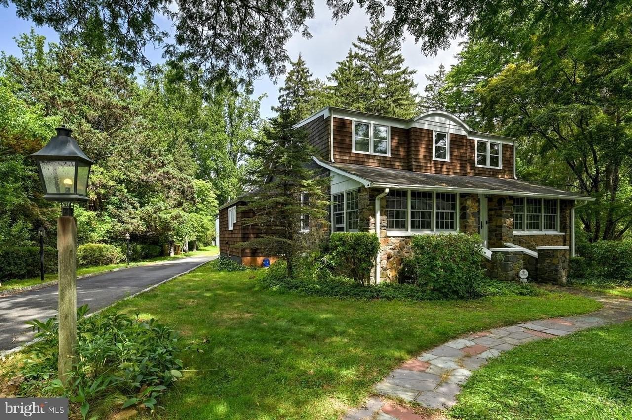 353 Cherry Hill Rd - Photo 3 of 40
