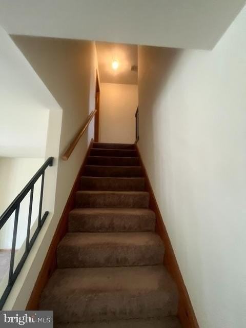 116 W Vine St #A - Photo 3 of 17