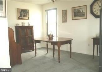 304 Walnut Court Way - Photo 6 of 9