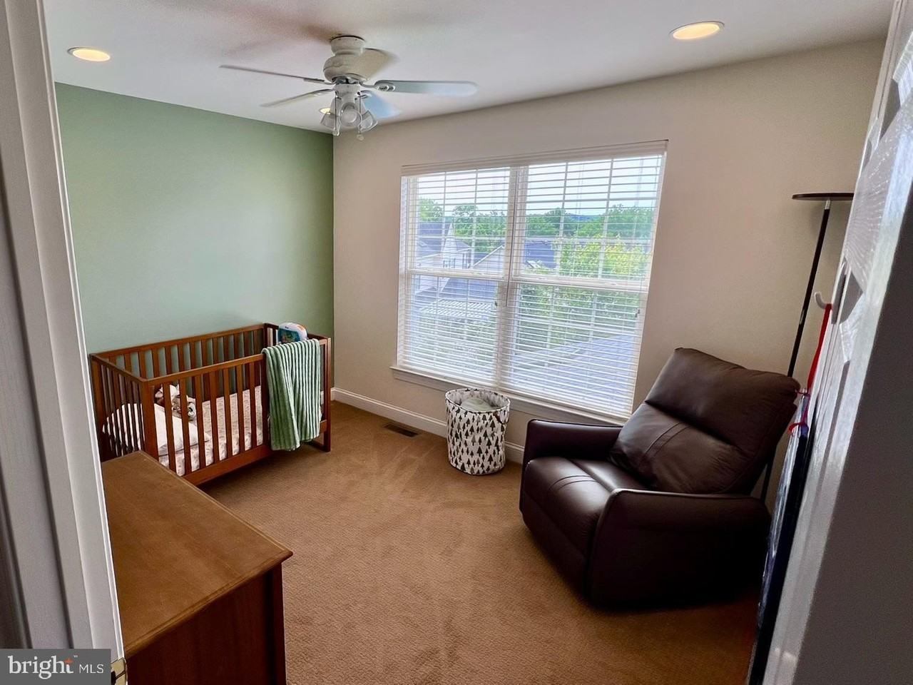 217 Truman Way - Photo 4 of 21