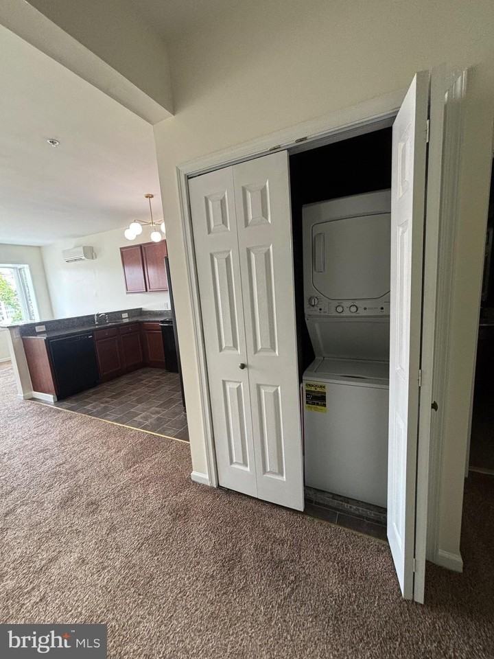 316 Bridge St #D - Photo 3 of 16