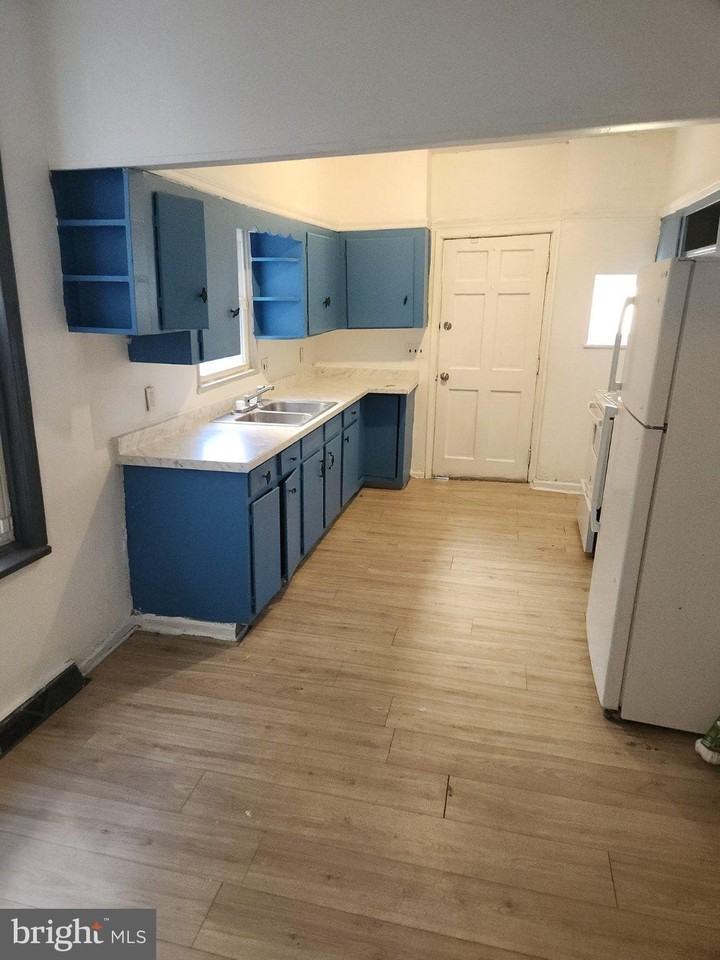 2029 Logan St - Photo 2 of 4
