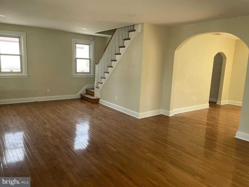 201 Simpson Rd - Photo 2 of 43
