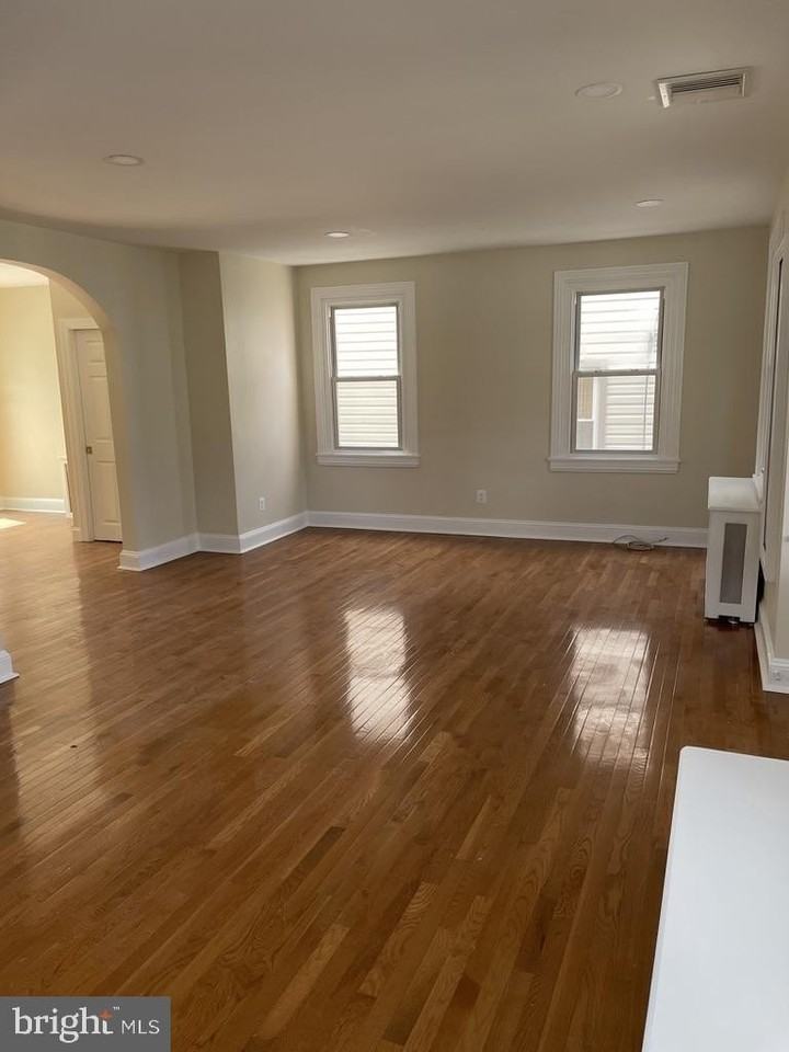 201 Simpson Rd - Photo 7 of 43