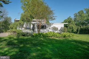701 Mount Pleasant Rd - Photo 1 of 1