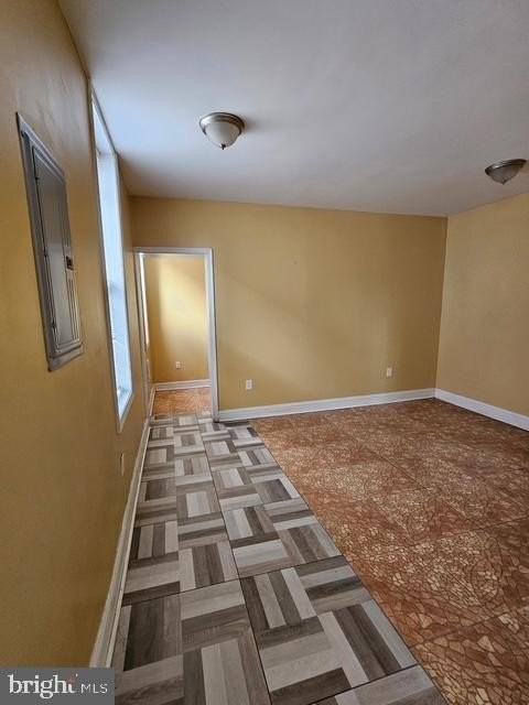 240 W Glenwood Ave #1stFL - Photo 3 of 7